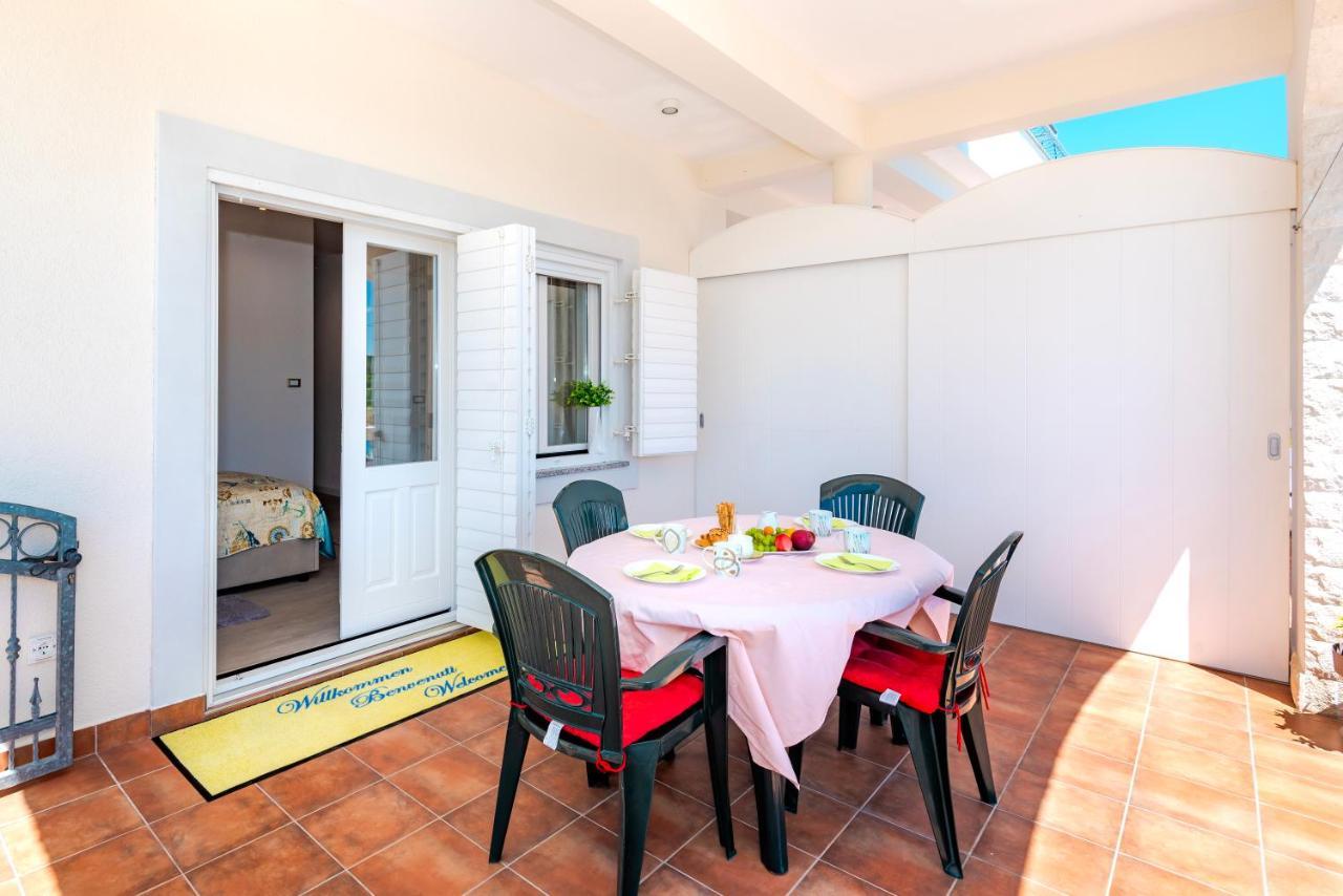 Apartment Bilice Beach Eksteriør bilde