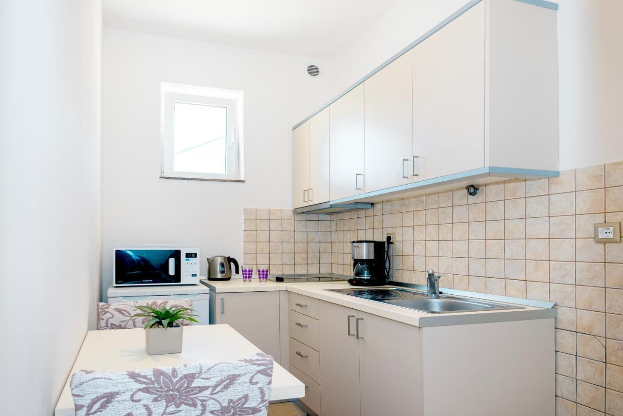 Apartment Bilice Beach Eksteriør bilde
