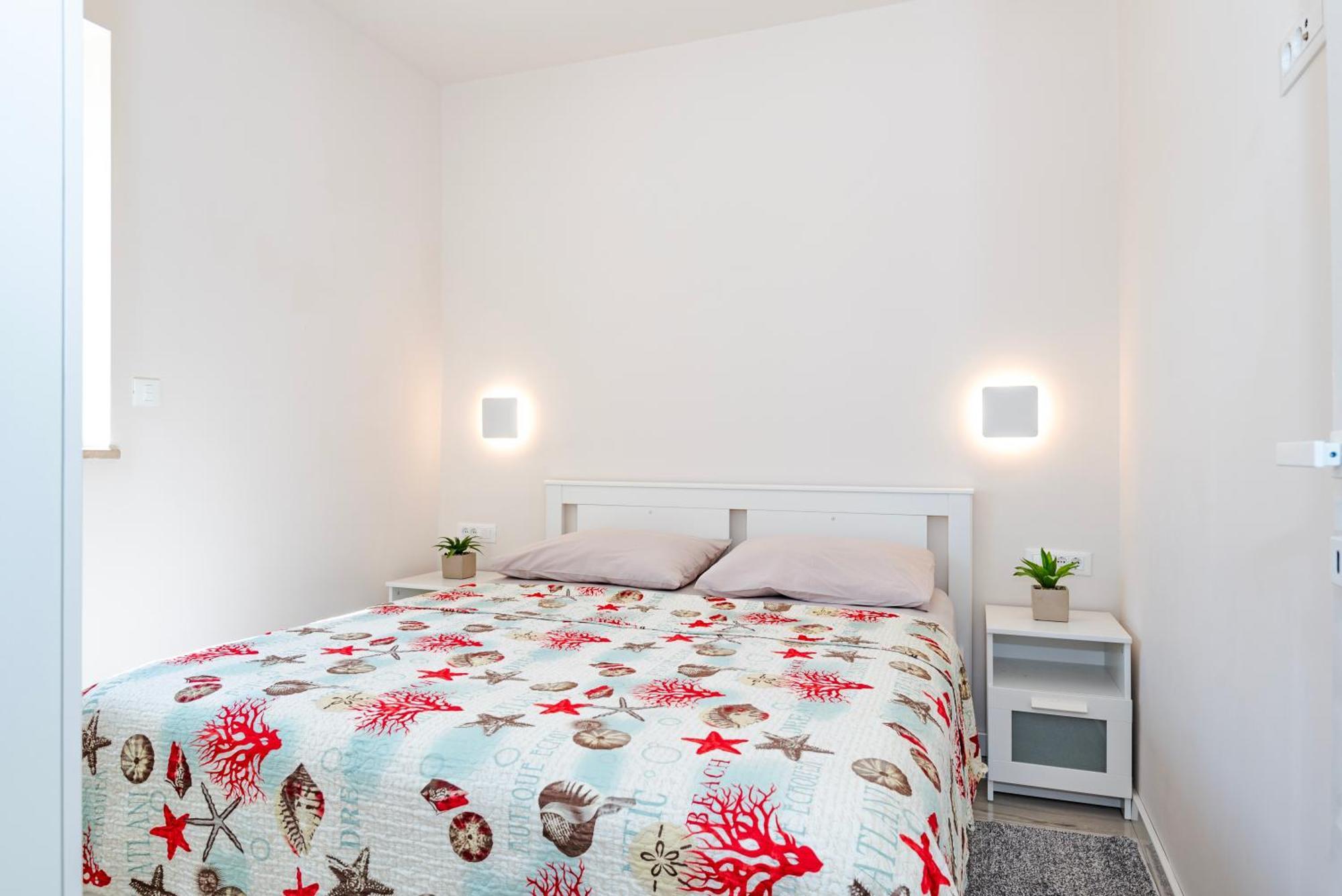 Apartment Bilice Beach Eksteriør bilde