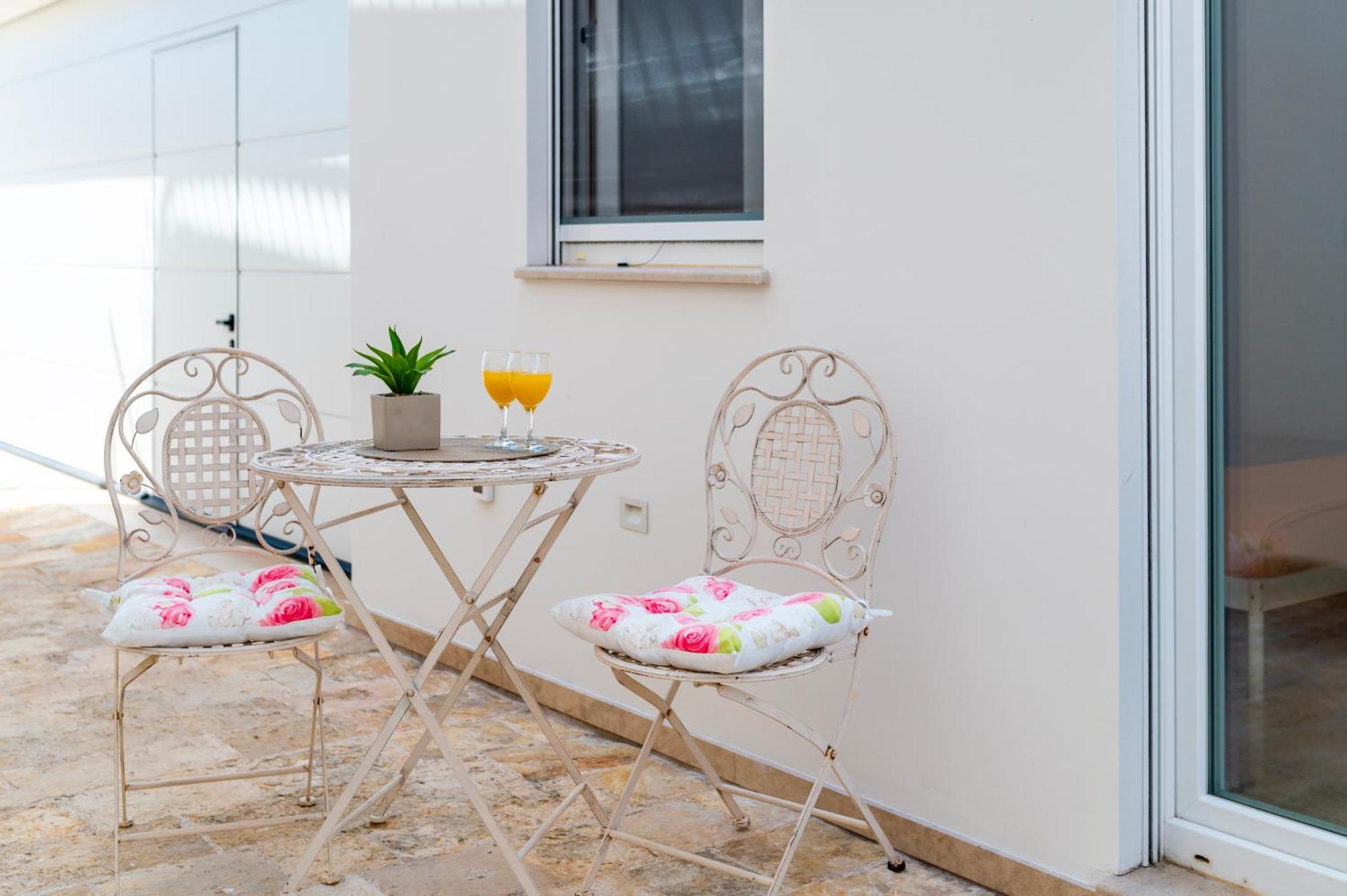 Apartment Bilice Beach Eksteriør bilde