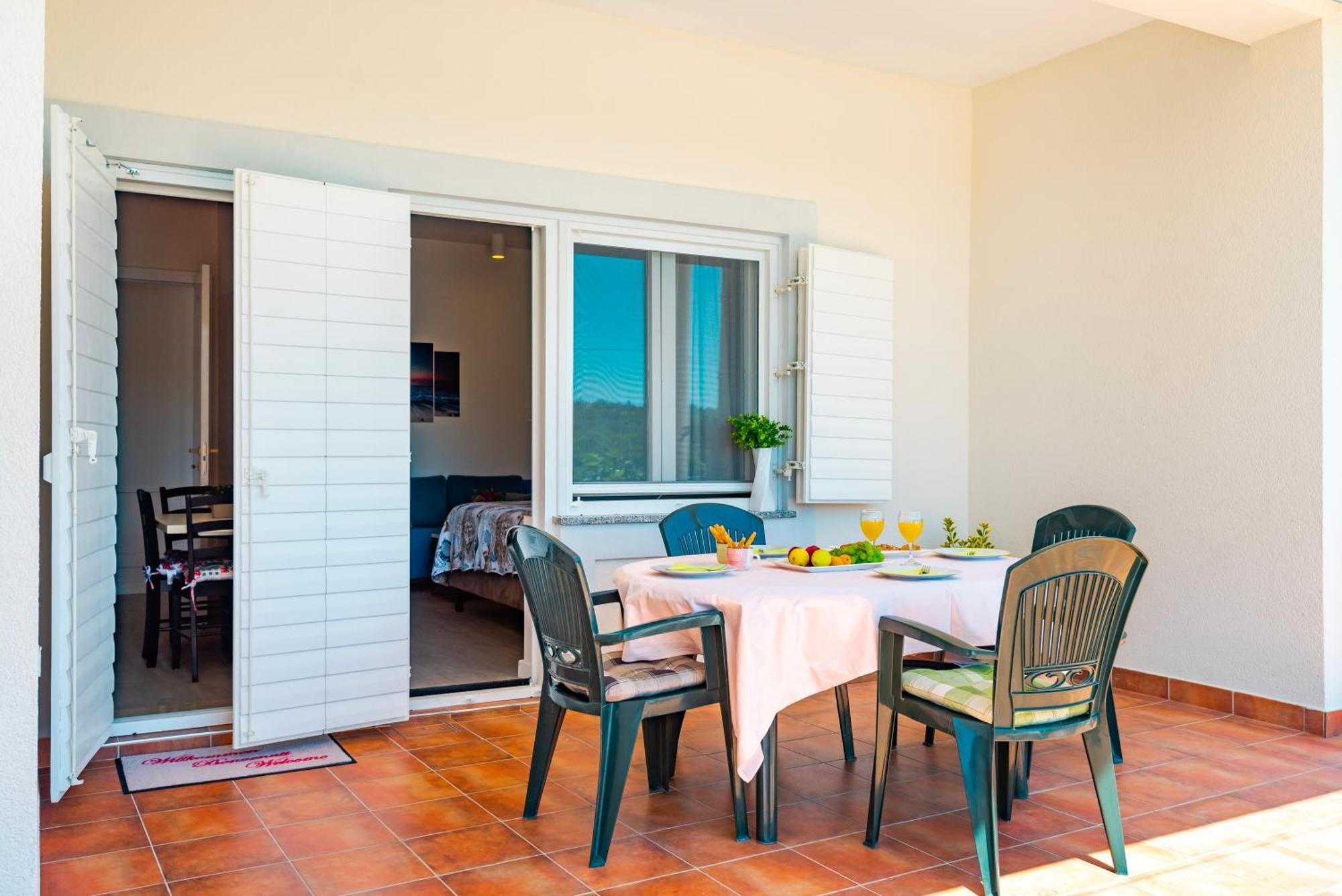 Apartment Bilice Beach Eksteriør bilde