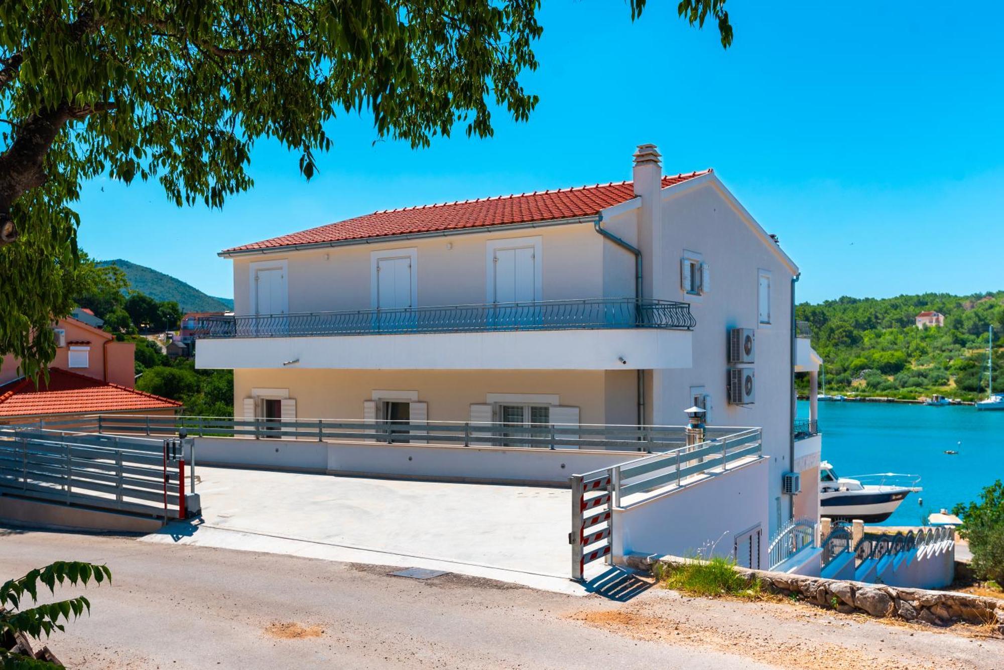 Apartment Bilice Beach Eksteriør bilde