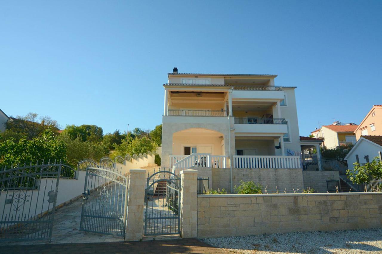 Apartment Bilice Beach Eksteriør bilde
